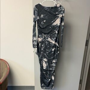 Fashion Nova Black and White Long Sleeve Dress -L